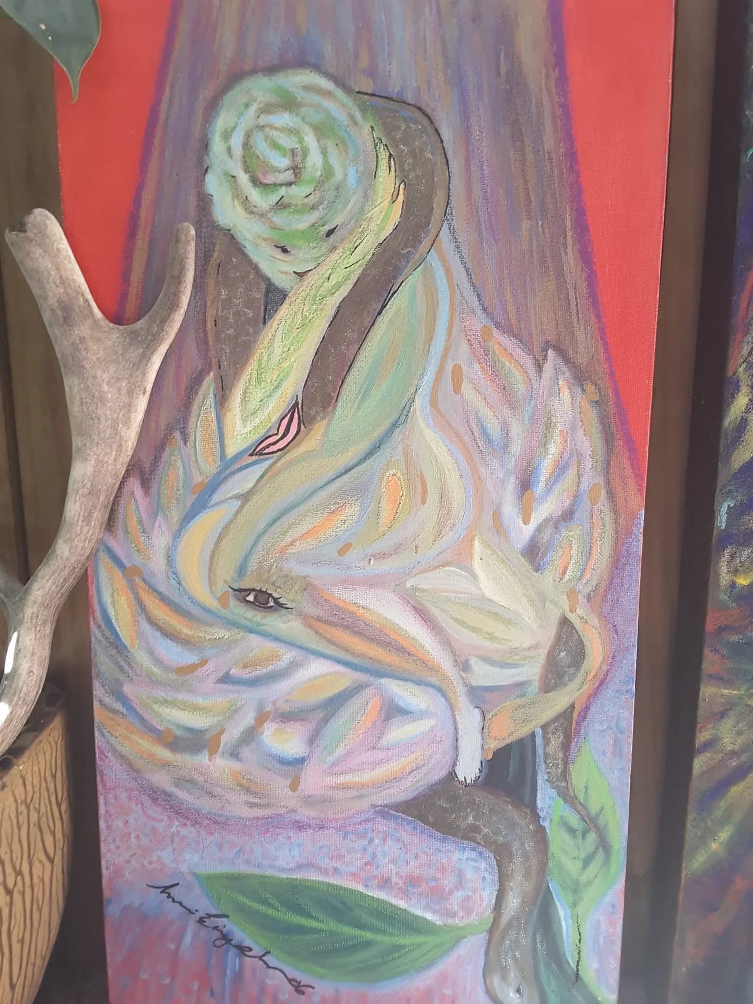 Organic flowing figure
